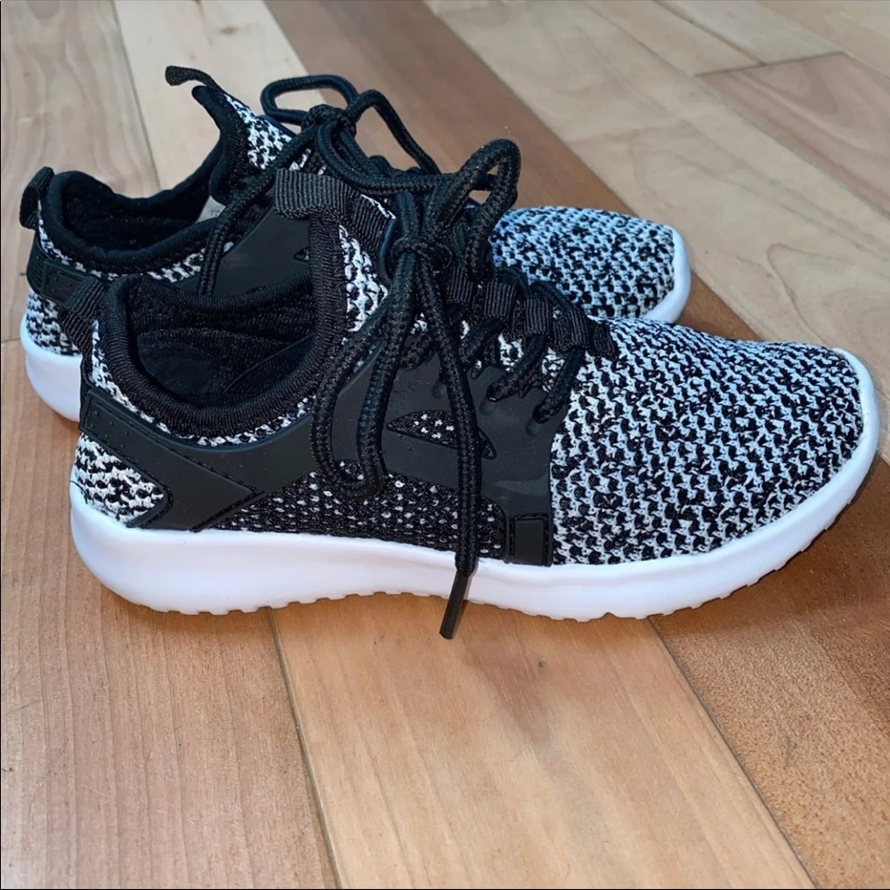 Kids shoes speedknit